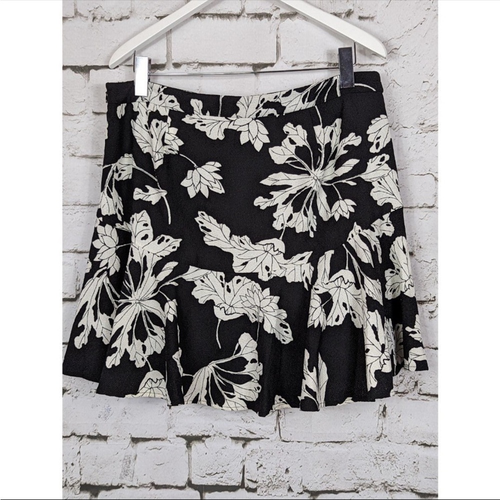 NWOT Banana Republic Skirt